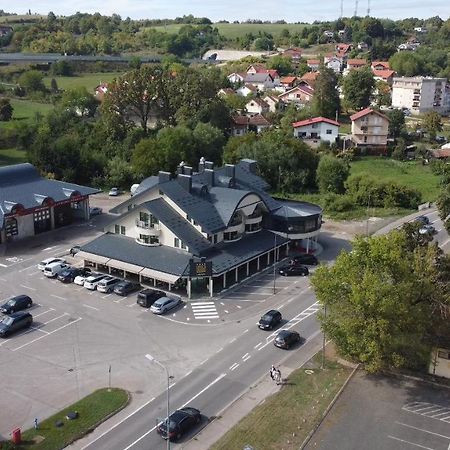 Hotel Лакташи Экстерьер фото