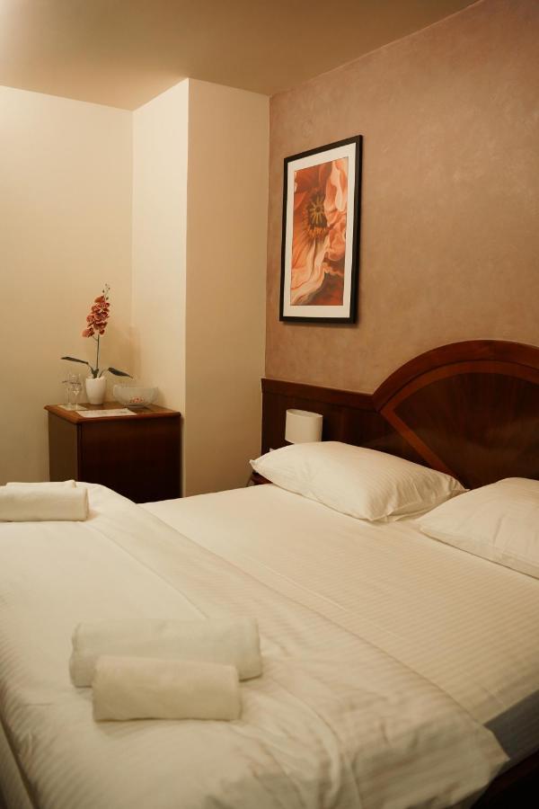 Hotel Лакташи Экстерьер фото