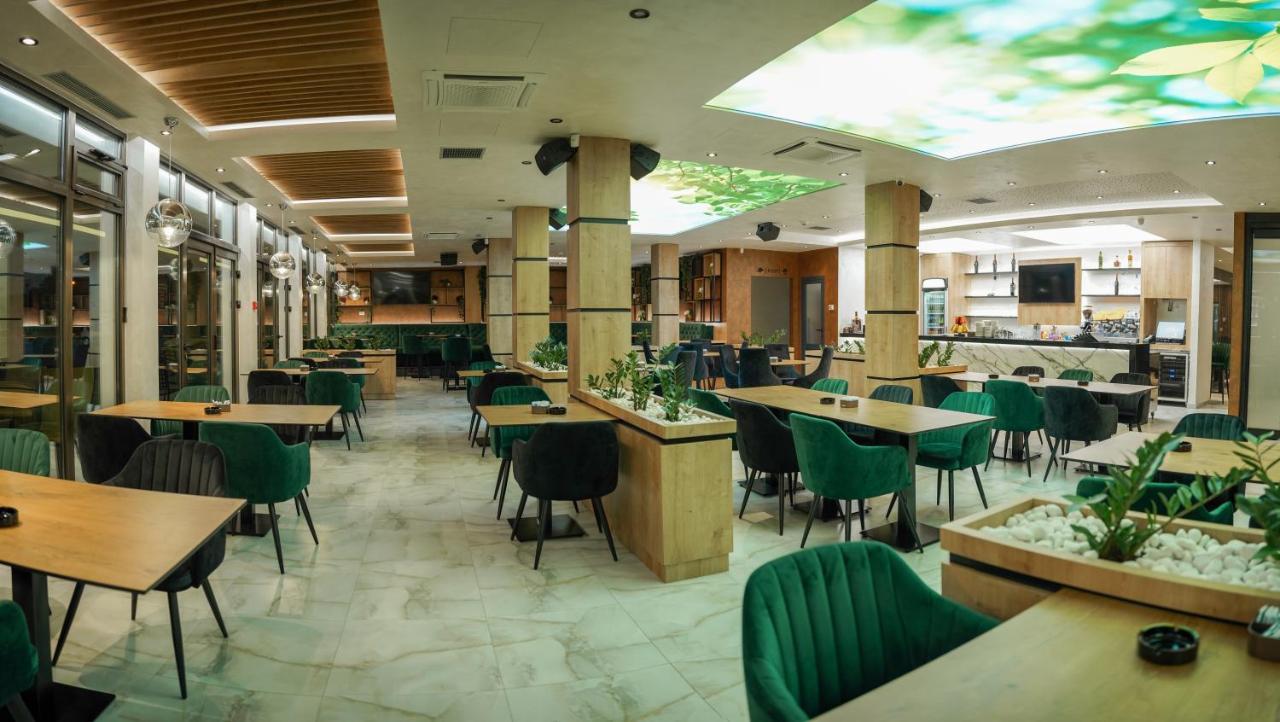 Hotel Лакташи Экстерьер фото