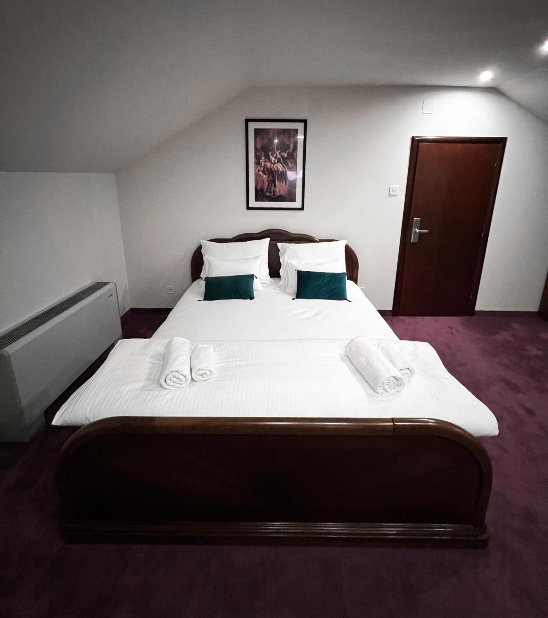 Hotel Лакташи Экстерьер фото